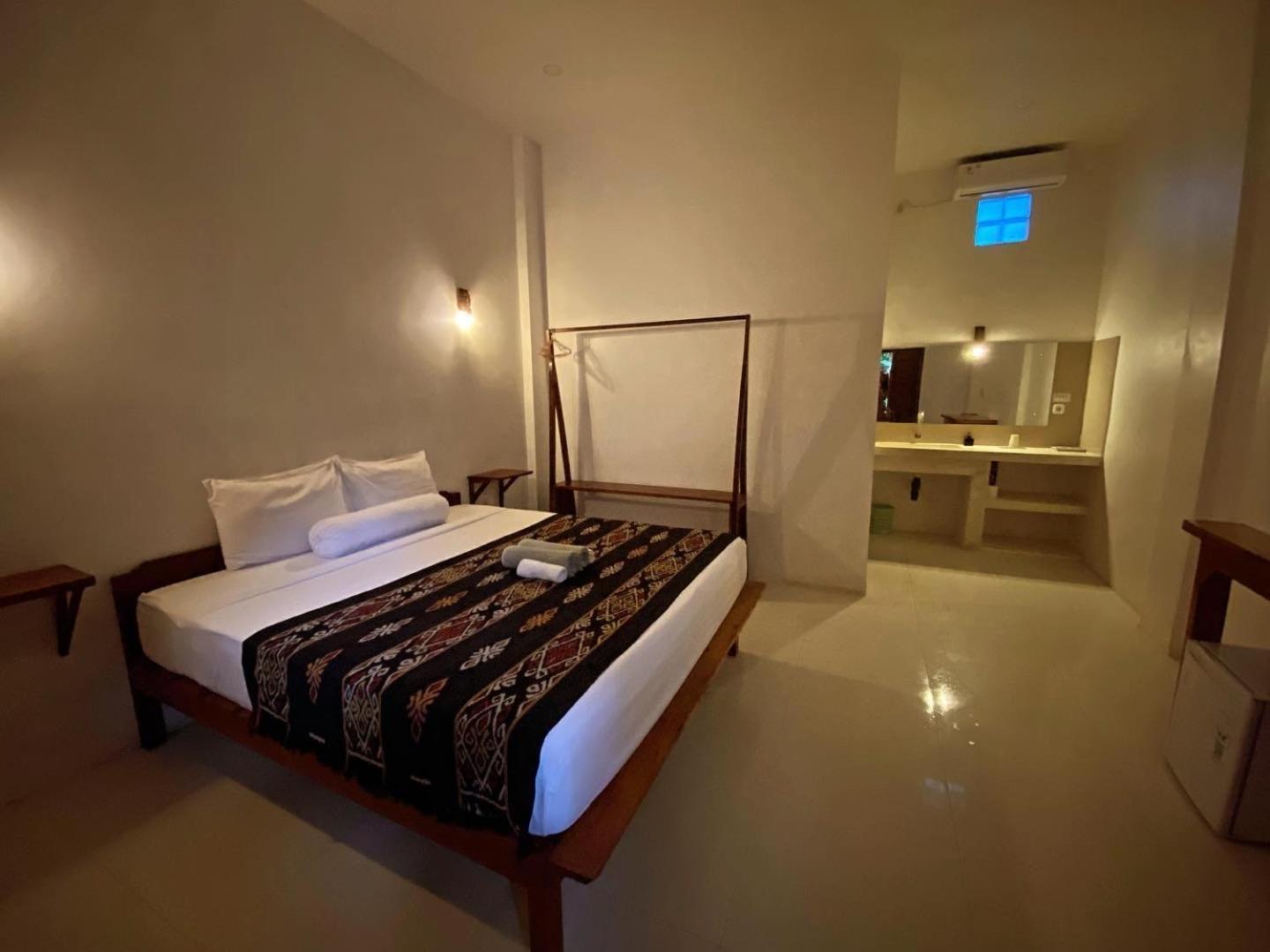 Mango Mandalika Homestay